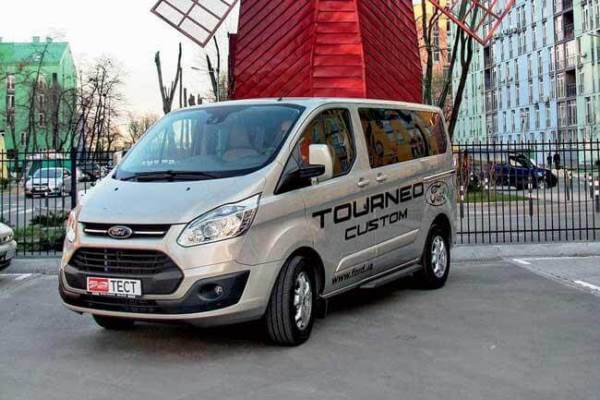 Ford Tourneo Custom