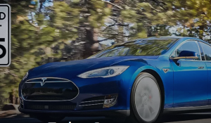Автопилот Tesla обманули с помощью скотча