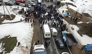 Завтра перекриють дороги по всій країні