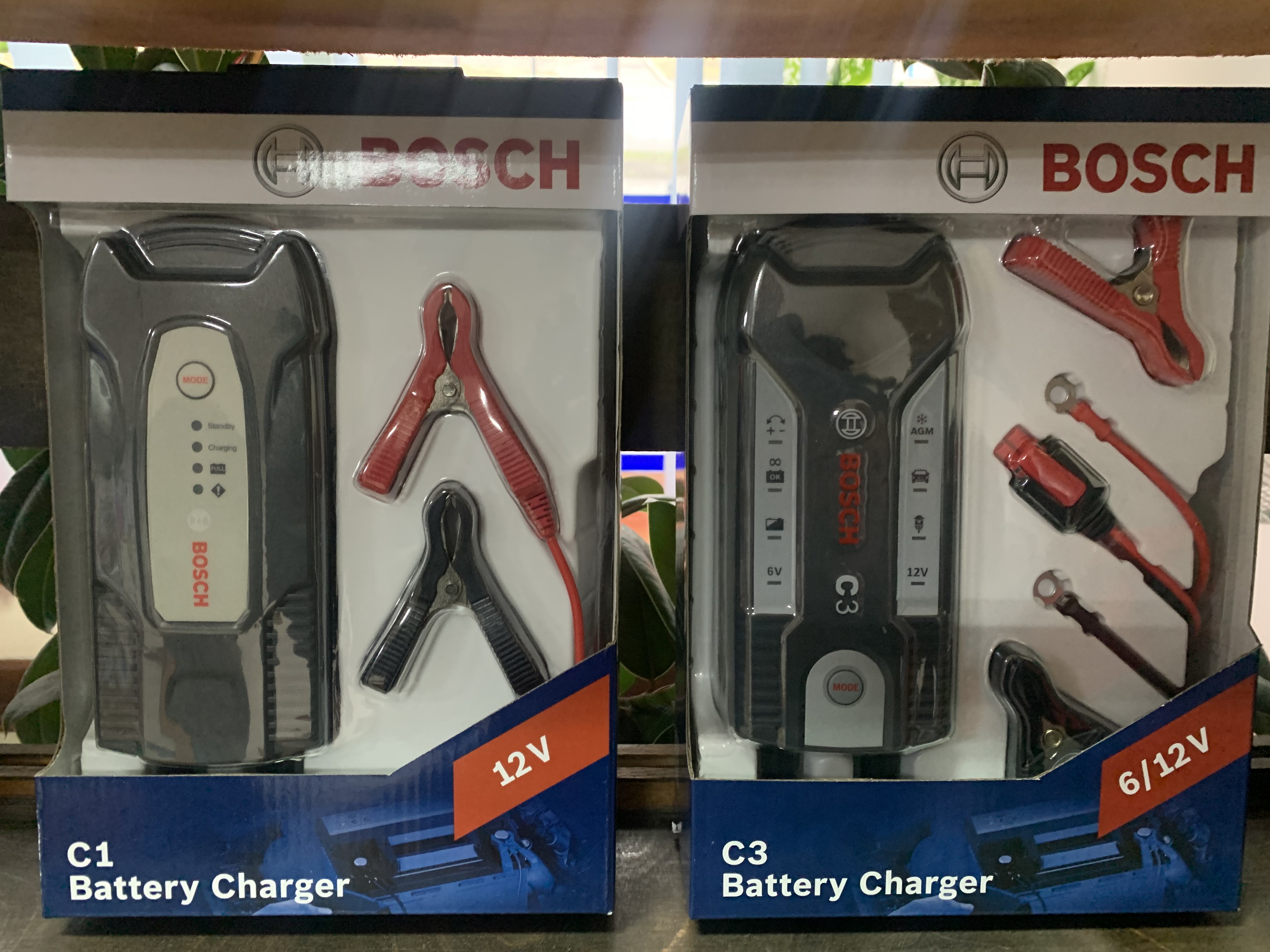 Зарядний пристрій BOSCH